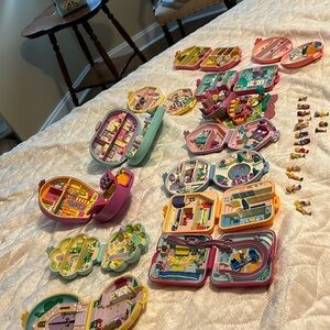 Original 90’s Polly Pockets w/ some extra newer pieces